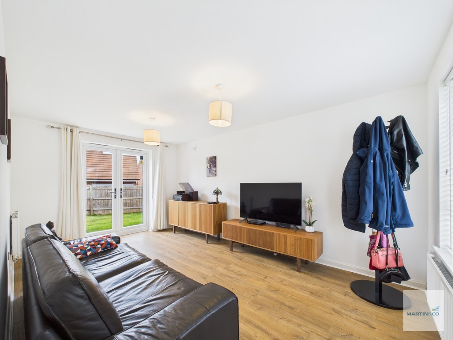 Marciana Grove, Hucknall
