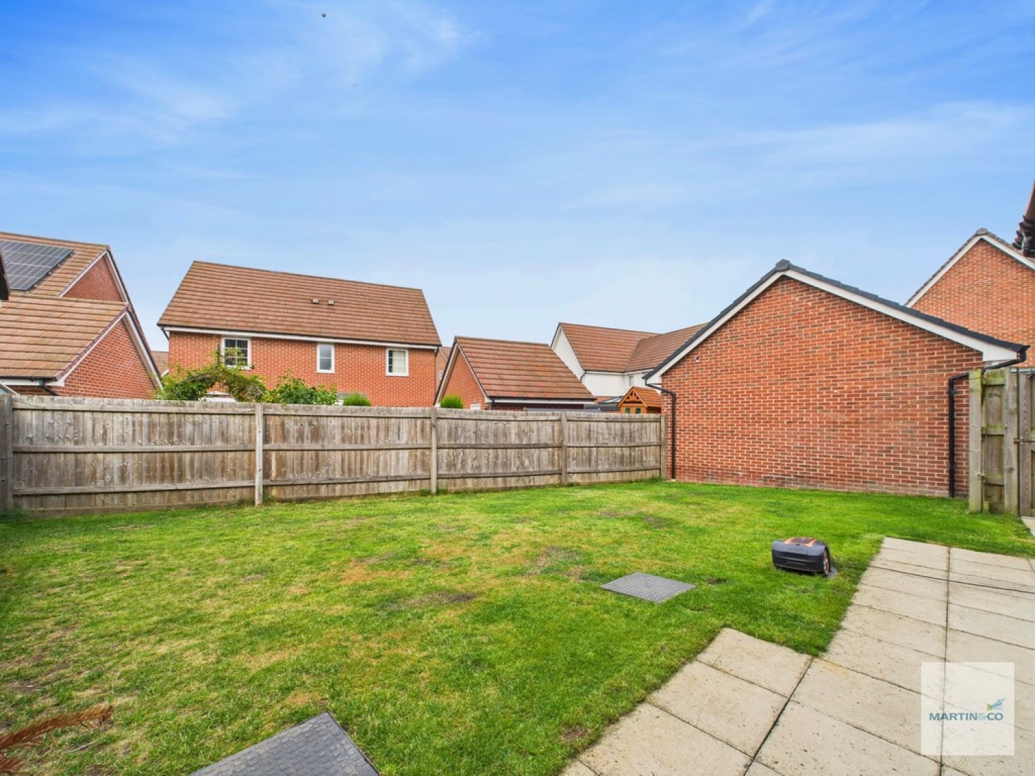 Marciana Grove, Hucknall