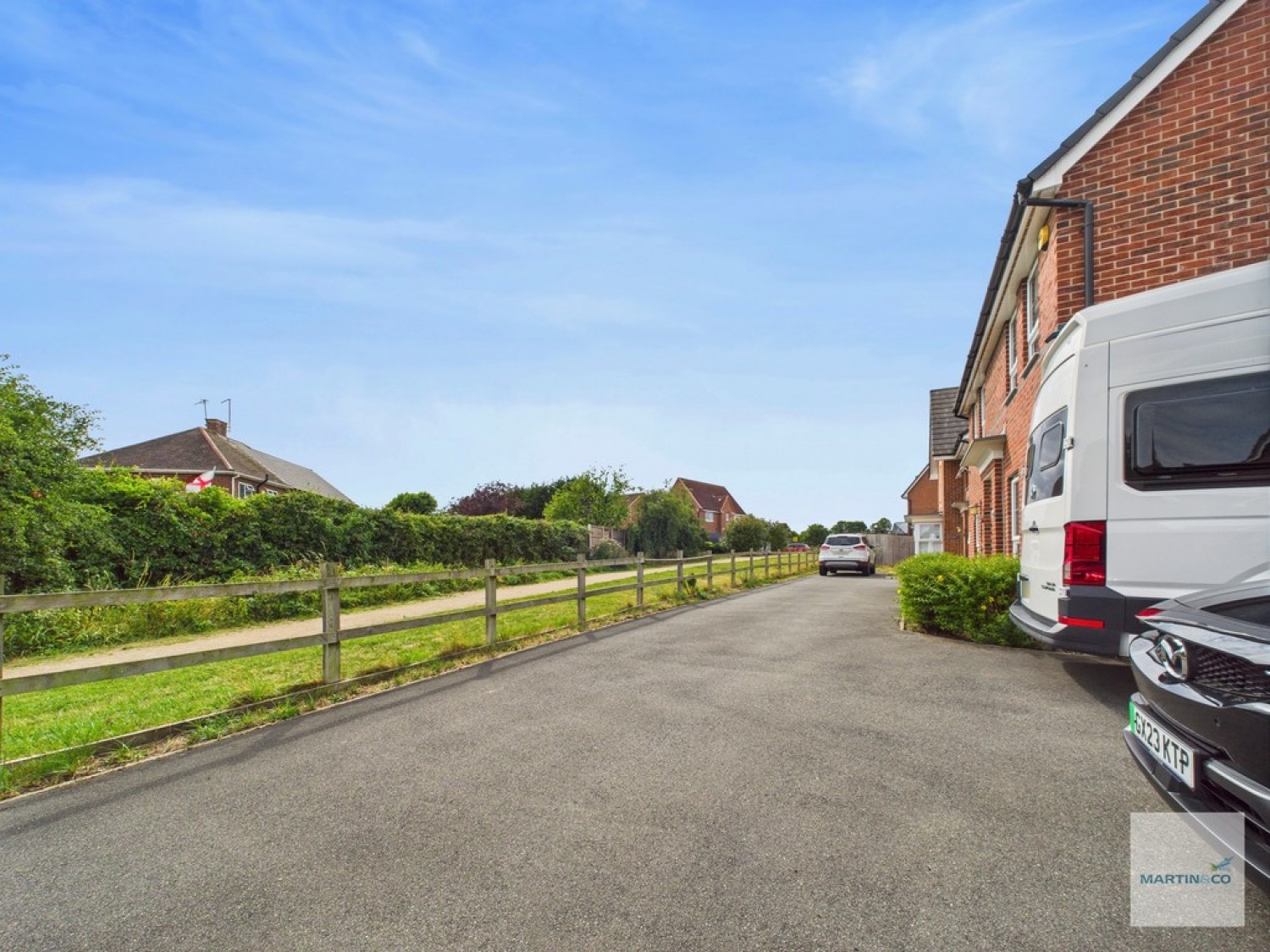 Marciana Grove, Hucknall