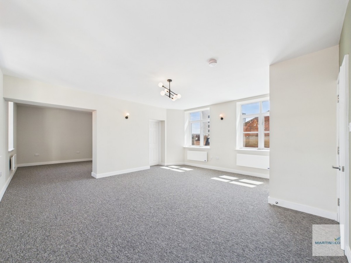 Second Floor Flat, 17 St James Street