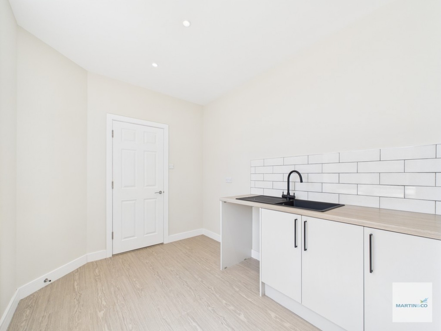 Second Floor Flat, 17 St James Street