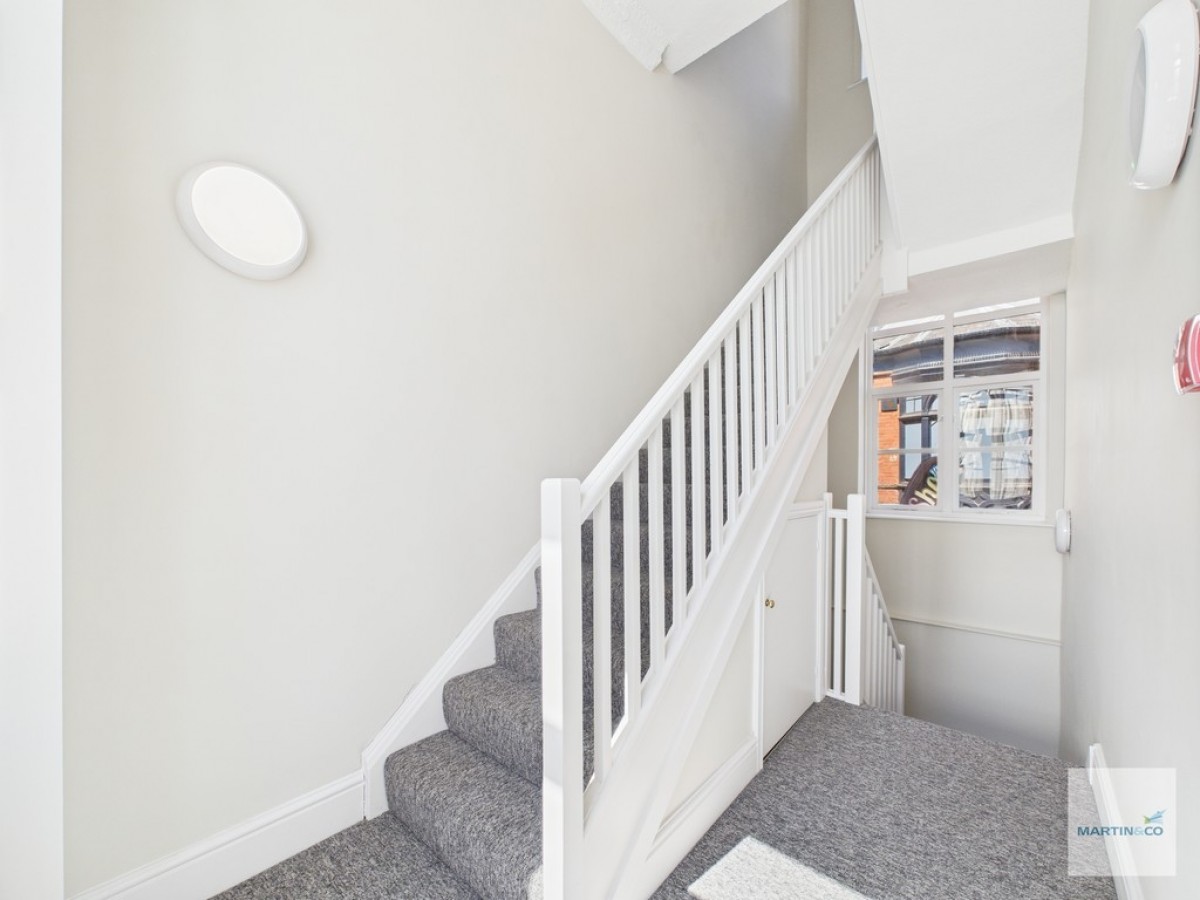 Second Floor Flat, 17 St James Street