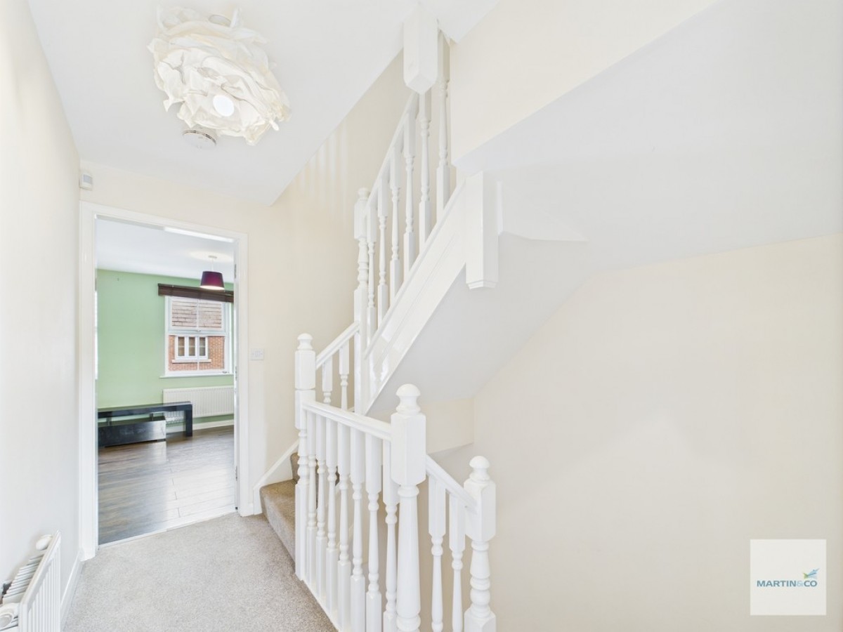 Griffiths Way, Hucknall