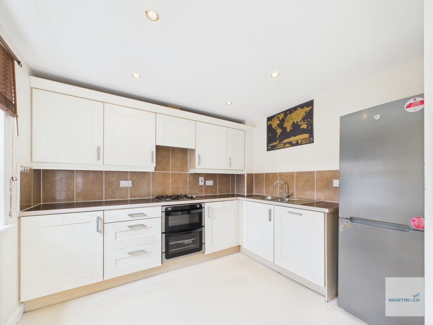 4 bedroom House for Sale Griffiths Way, Hucknall