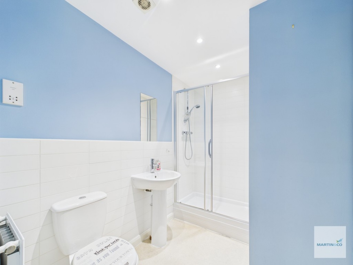 4 bedroom House for Sale Griffiths Way, Hucknall