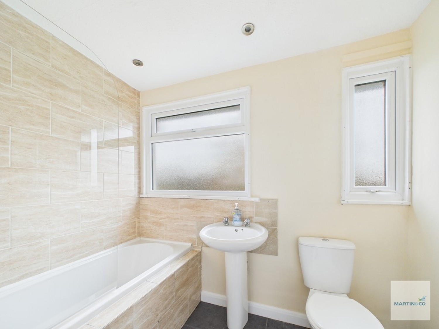 2 bedroom House for Letting Kildonan Close, Strelley