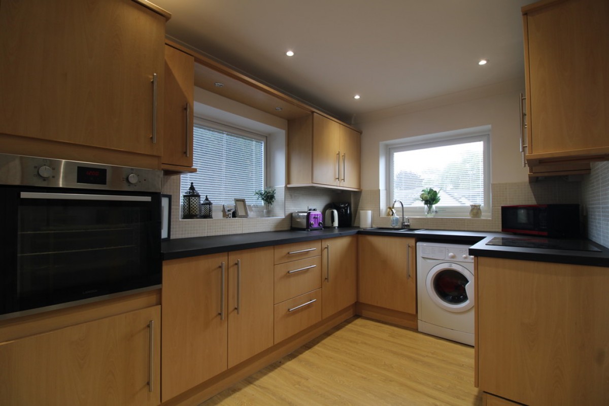 Moor Road, Bestwood Village