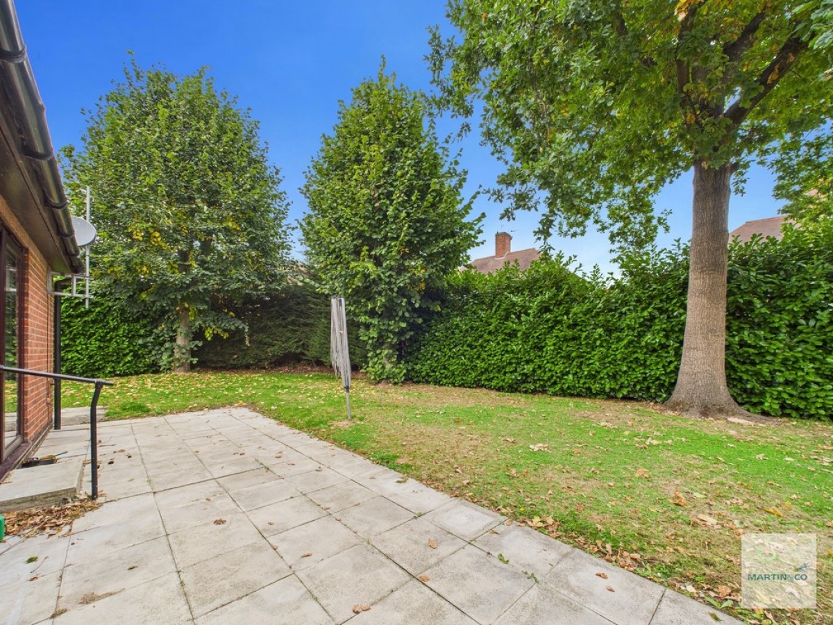 Bridge Green, Strelley, Nottinghamshire