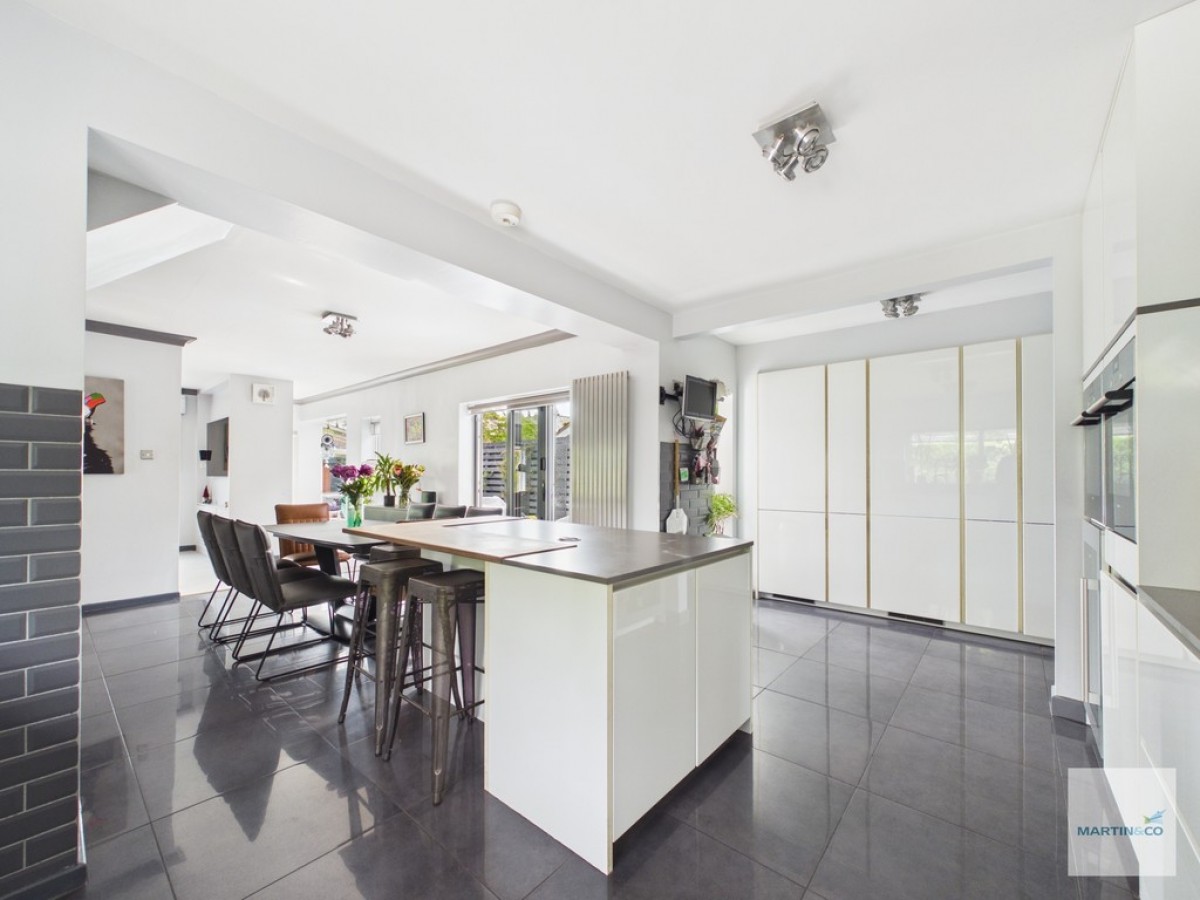 The Jardines, Bramcote