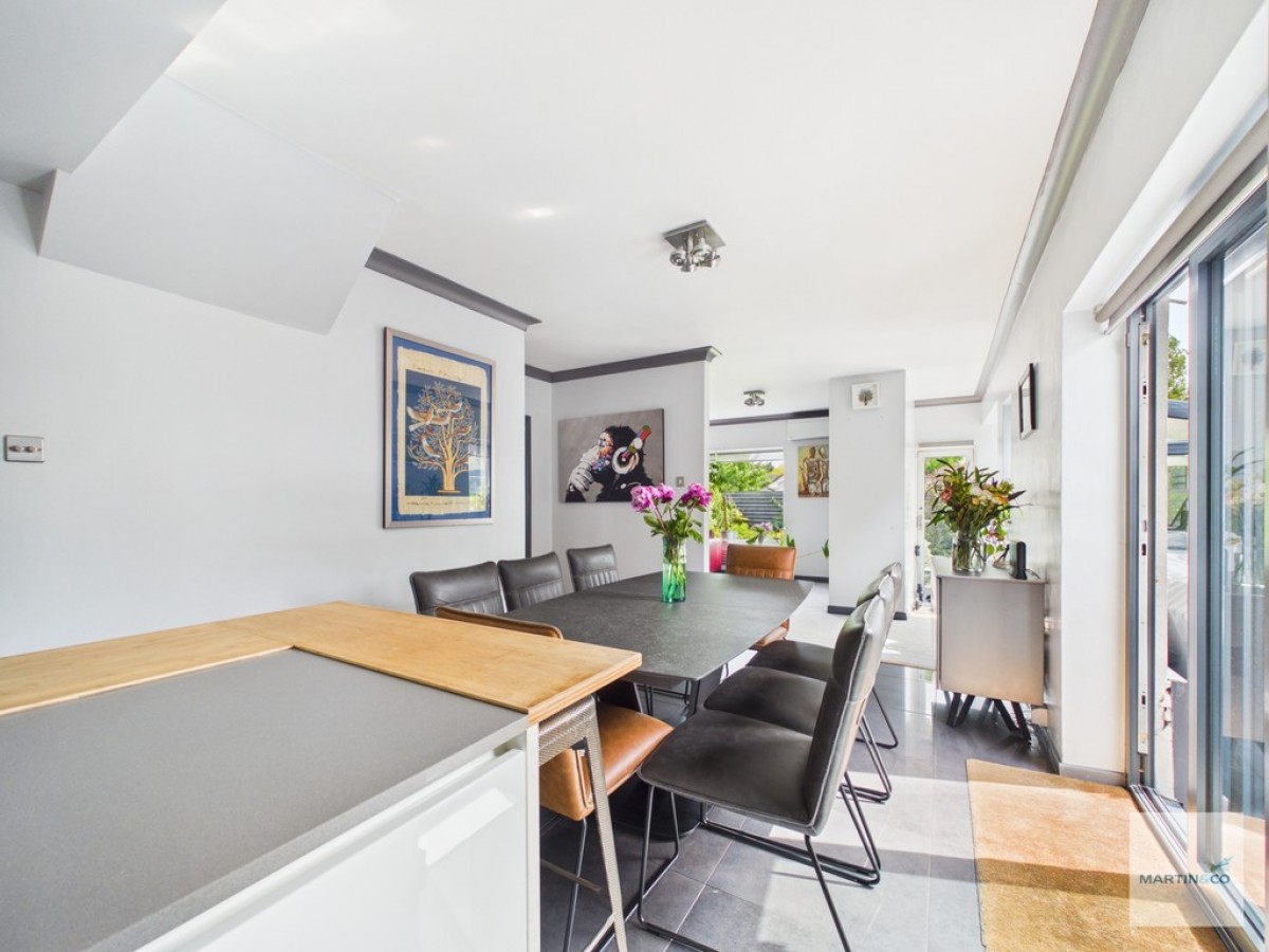 The Jardines, Bramcote