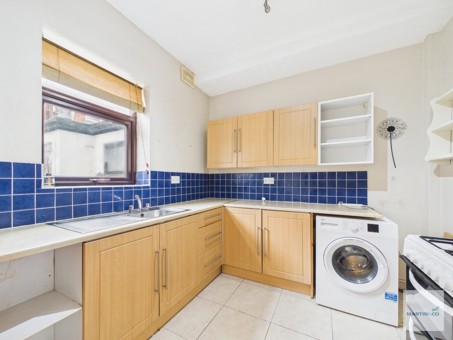 2 bedroom House for Sale The Square, Bestwood Village