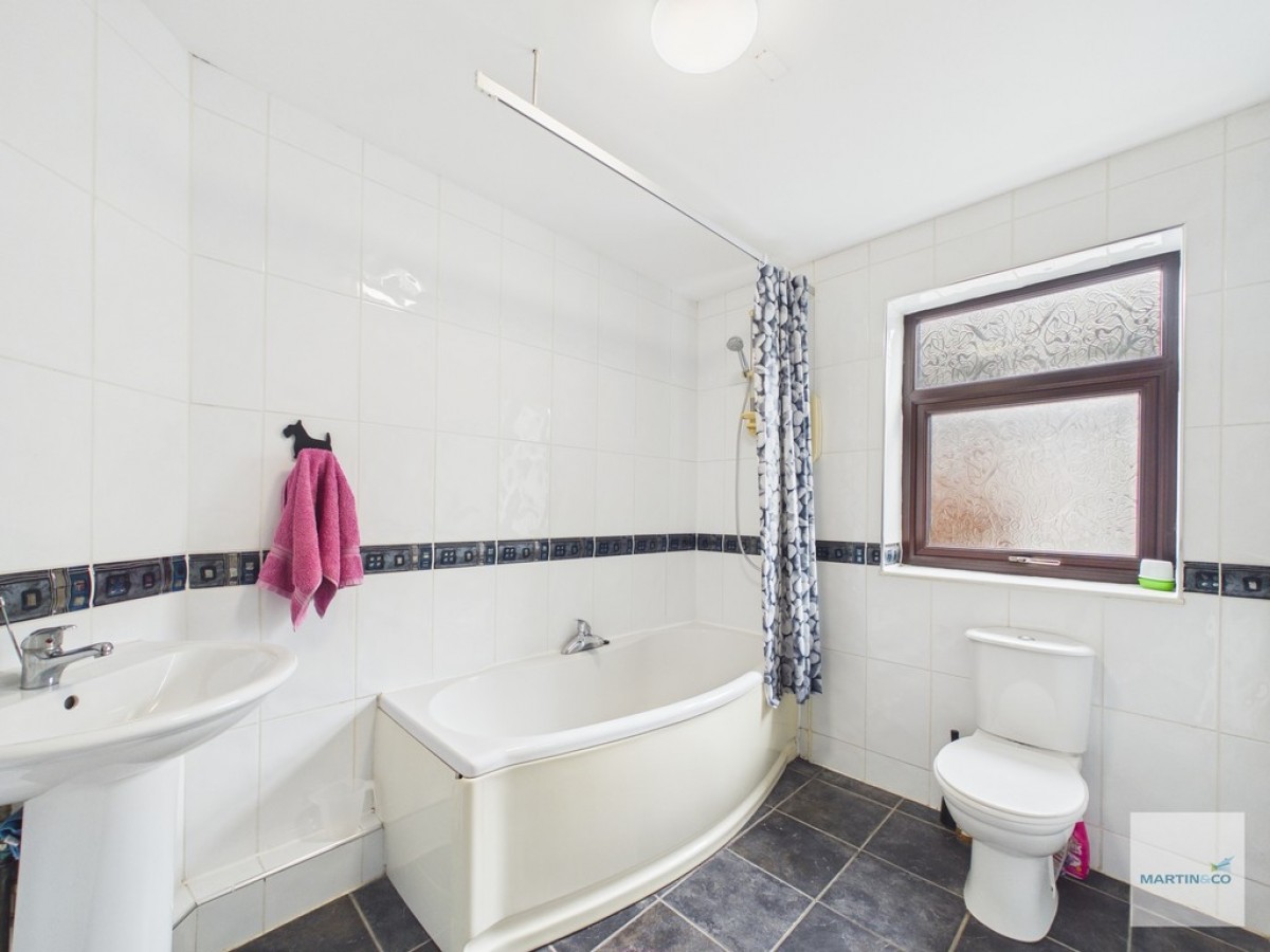 The Square, Bestwood Village