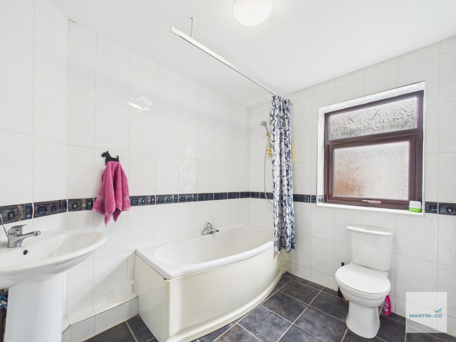 2 bedroom House for Sale The Square, Bestwood Village