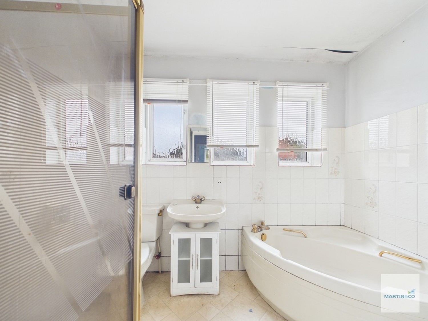 3 bedroom House in Long Hill Rise, Hucknall