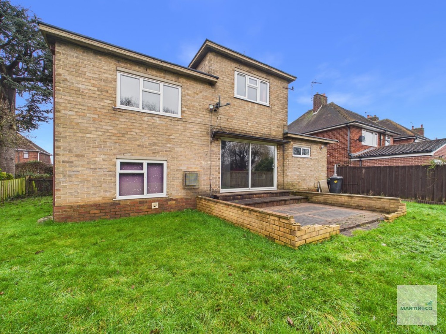 3 bedroom House in Long Hill Rise, Hucknall