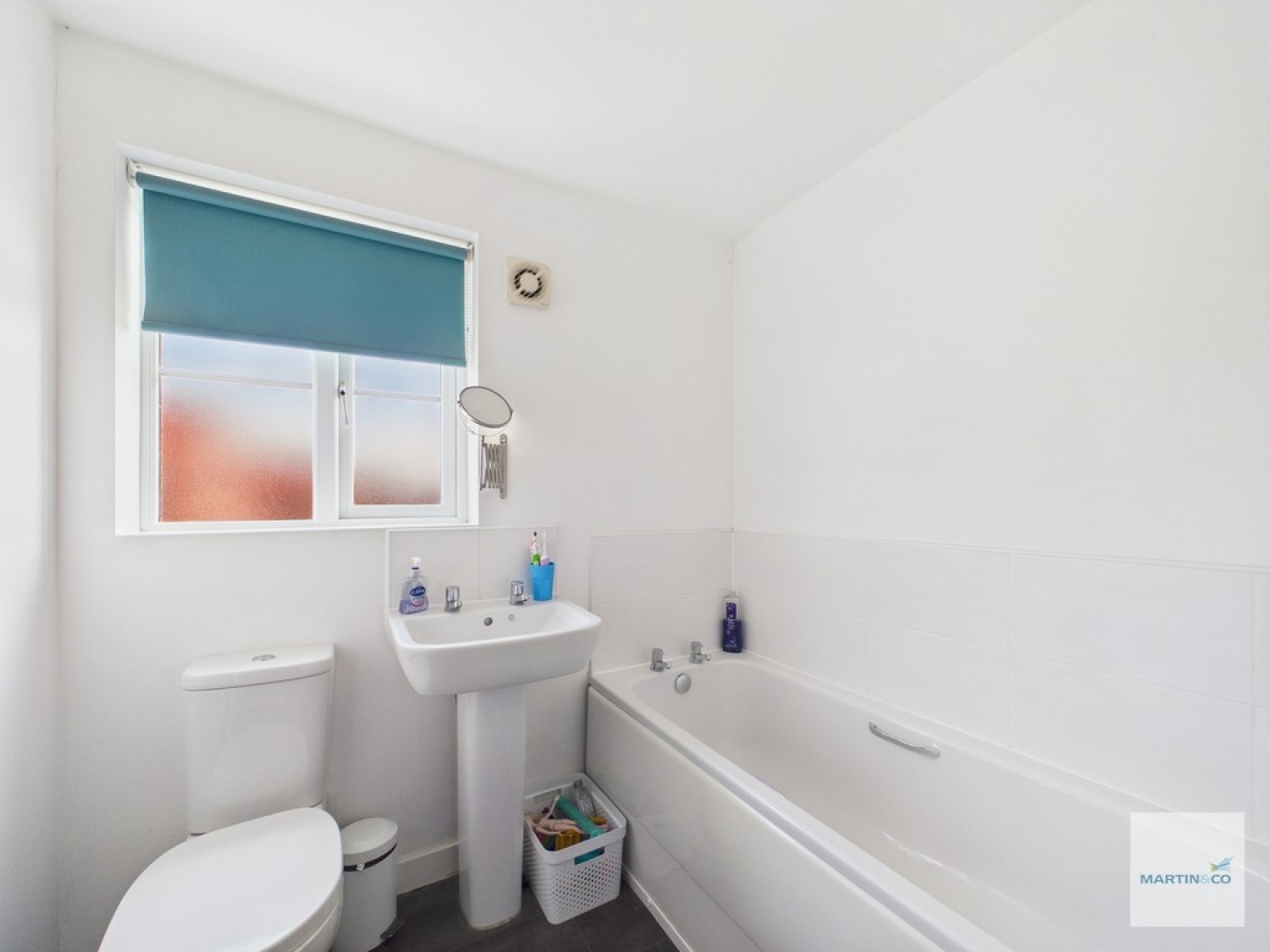 4 bedroom House for Sale Mosquito Grove, Hucknall