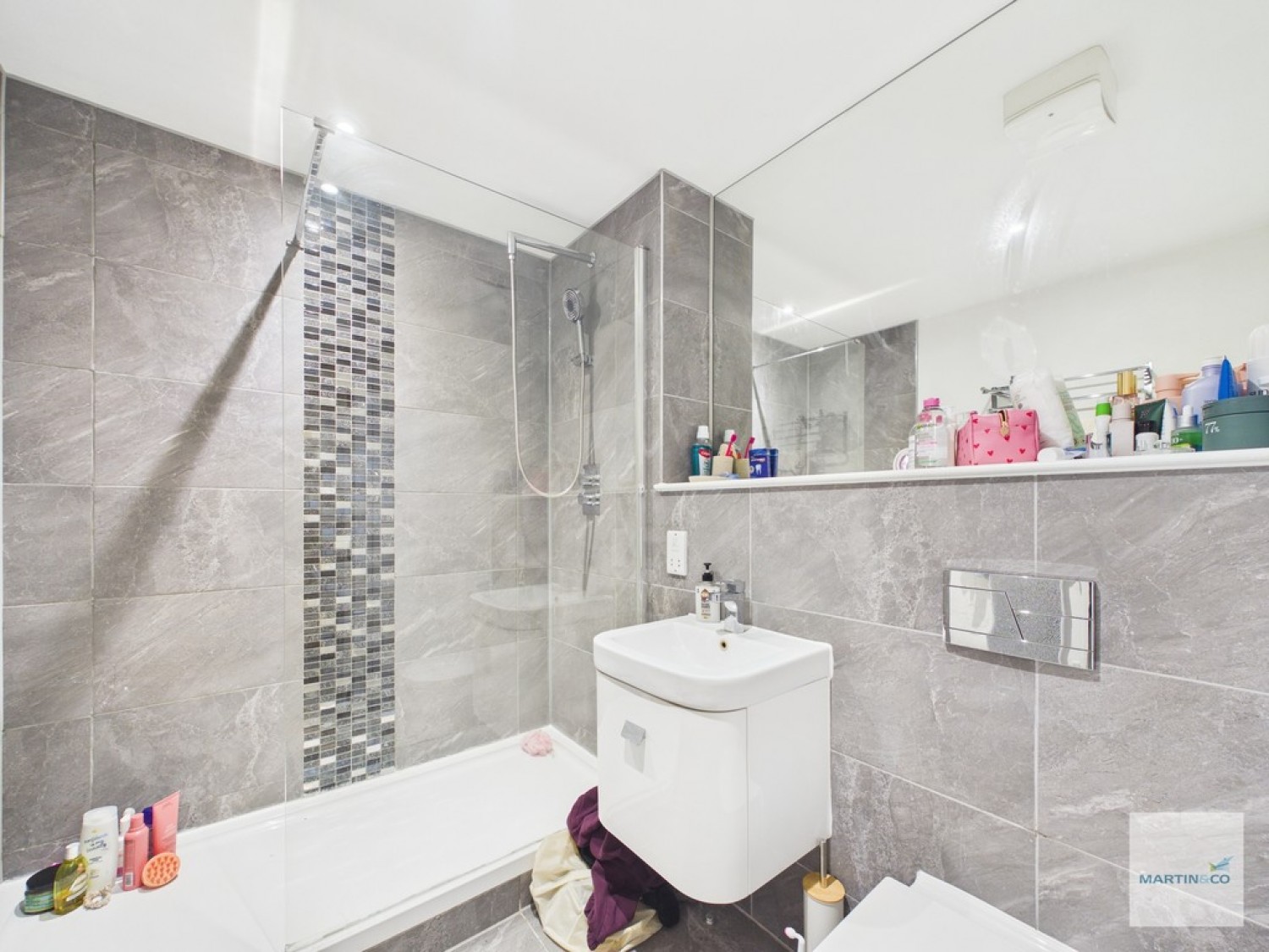 1 bedroom Flat for Sale Drapers Bridge, Hounds Gate