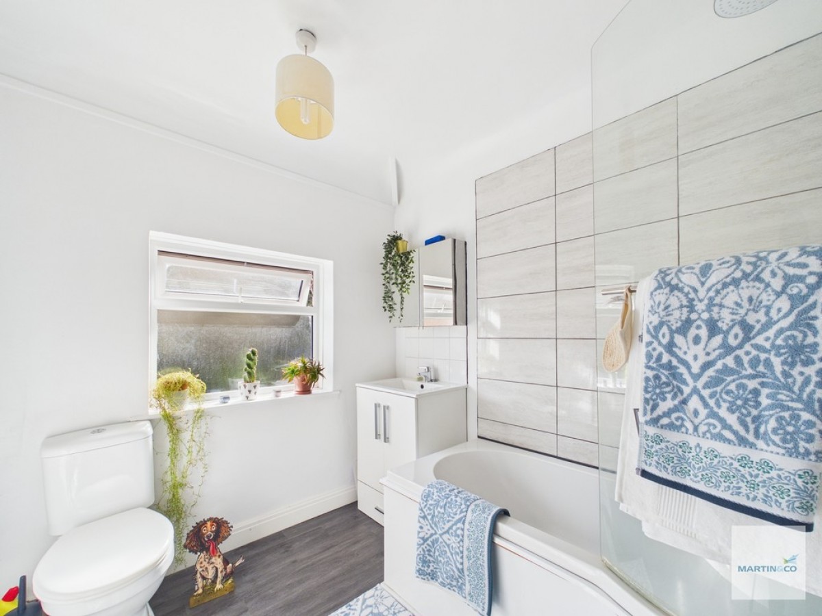 Dennis Avenue, Beeston