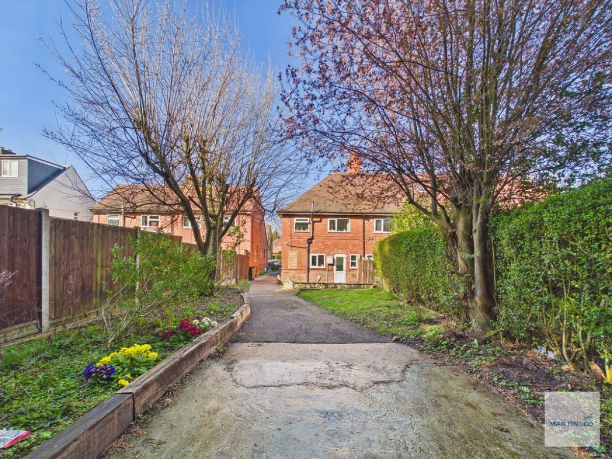 Dennis Avenue, Beeston