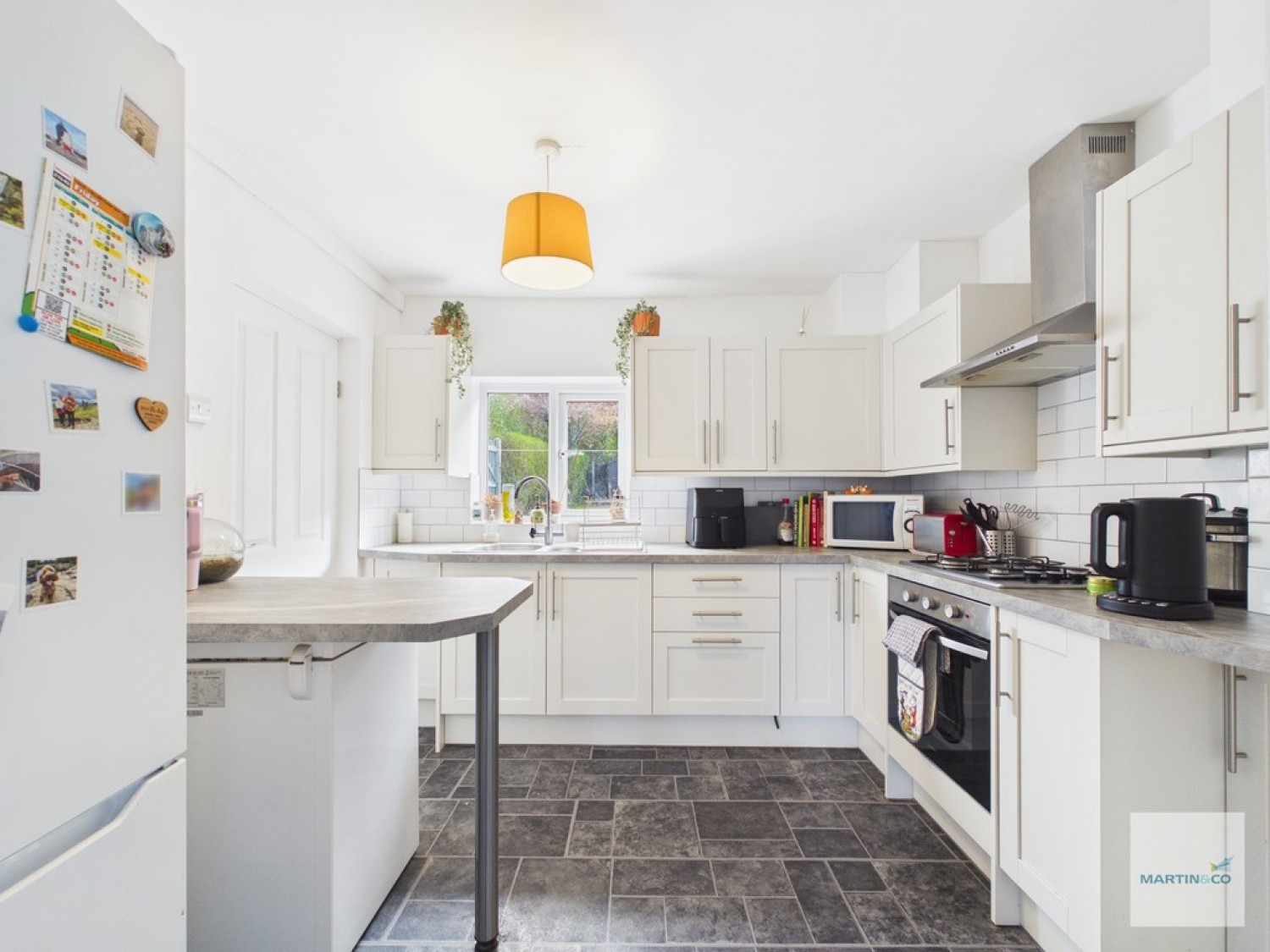 2 bedroom House for Sale Dennis Avenue, Beeston