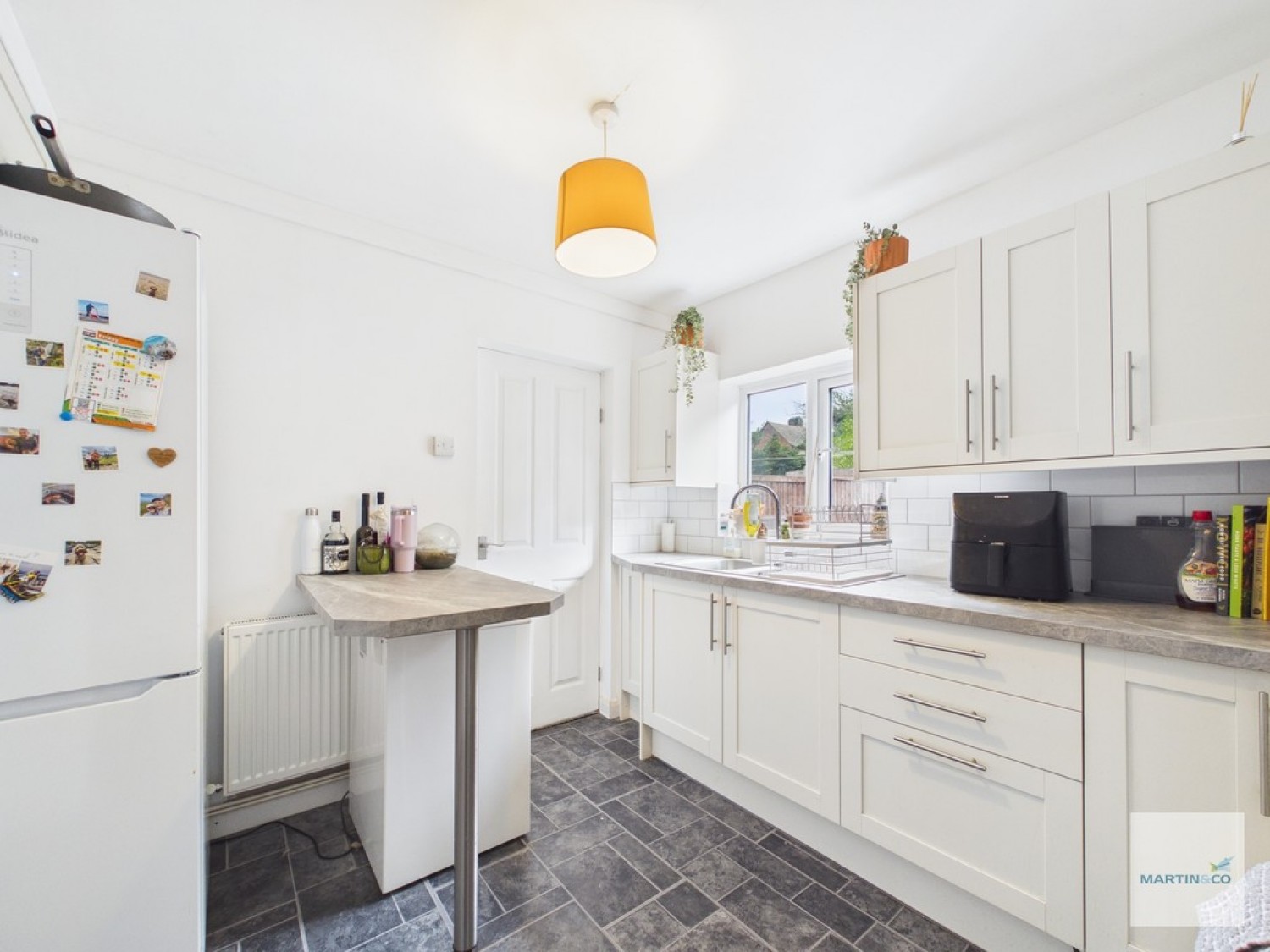 2 bedroom House for Sale Dennis Avenue, Beeston