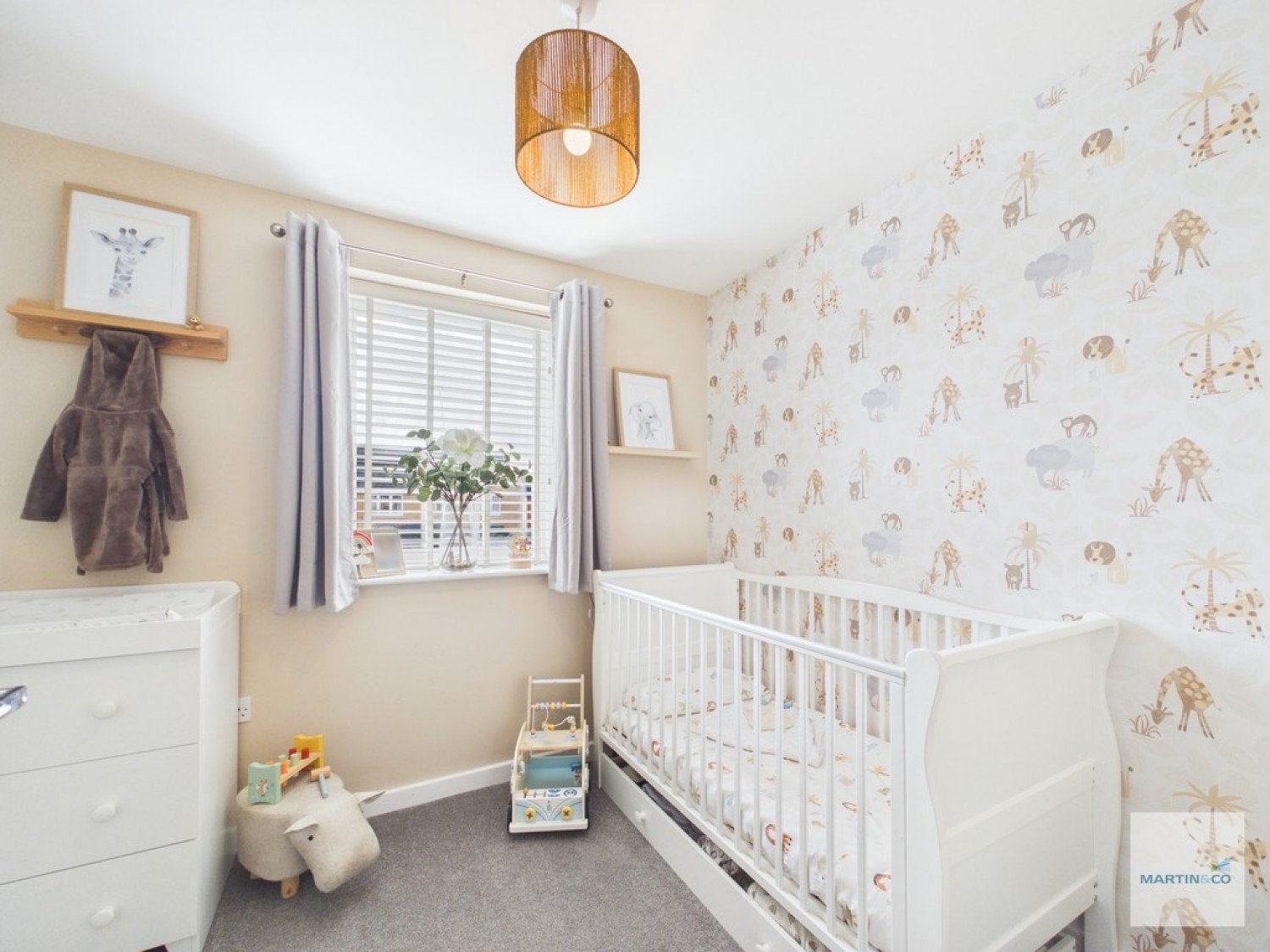 3 bedroom House for Sale Harker Close, Hucknall