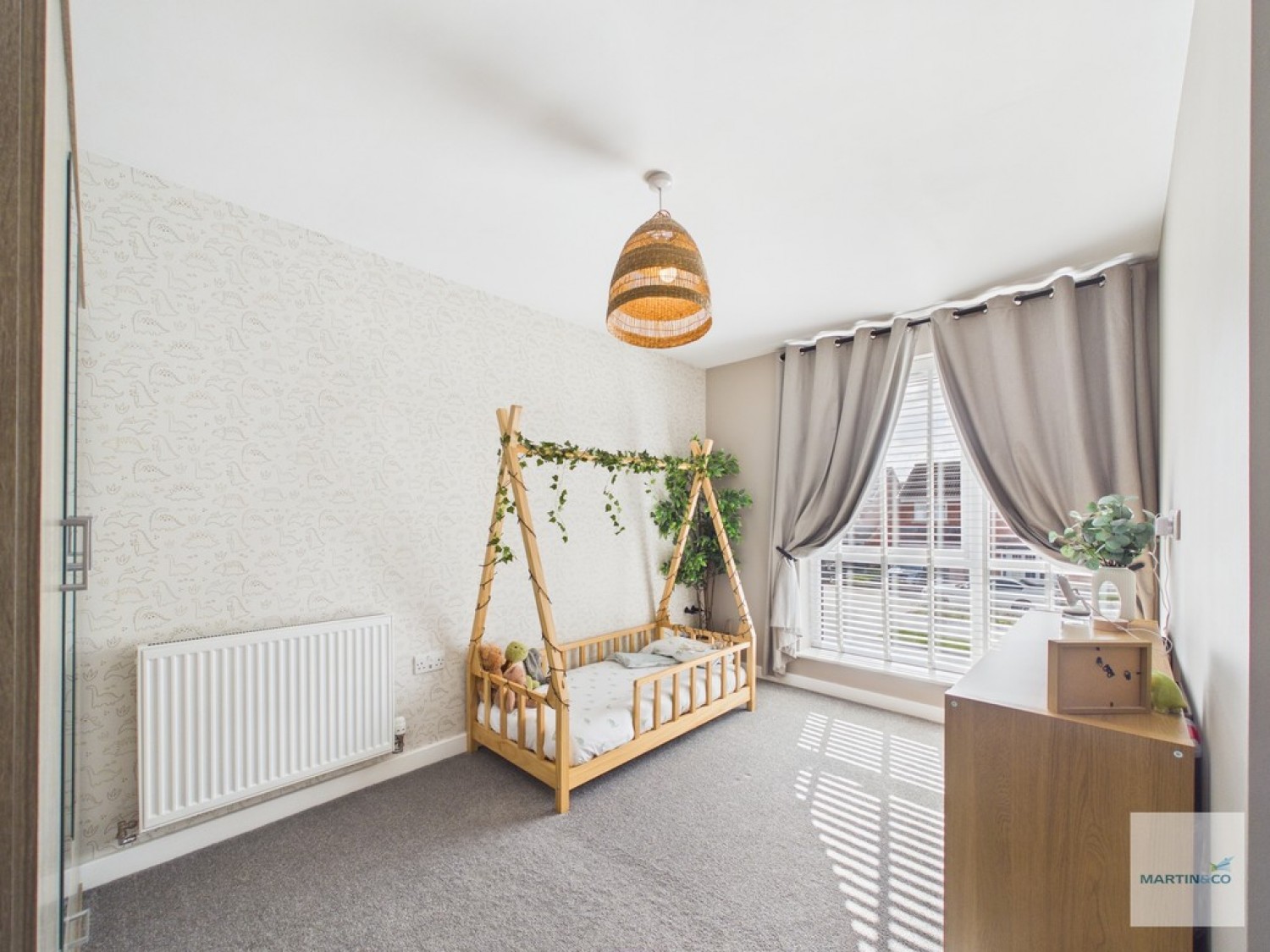 3 bedroom House for Sale Harker Close, Hucknall