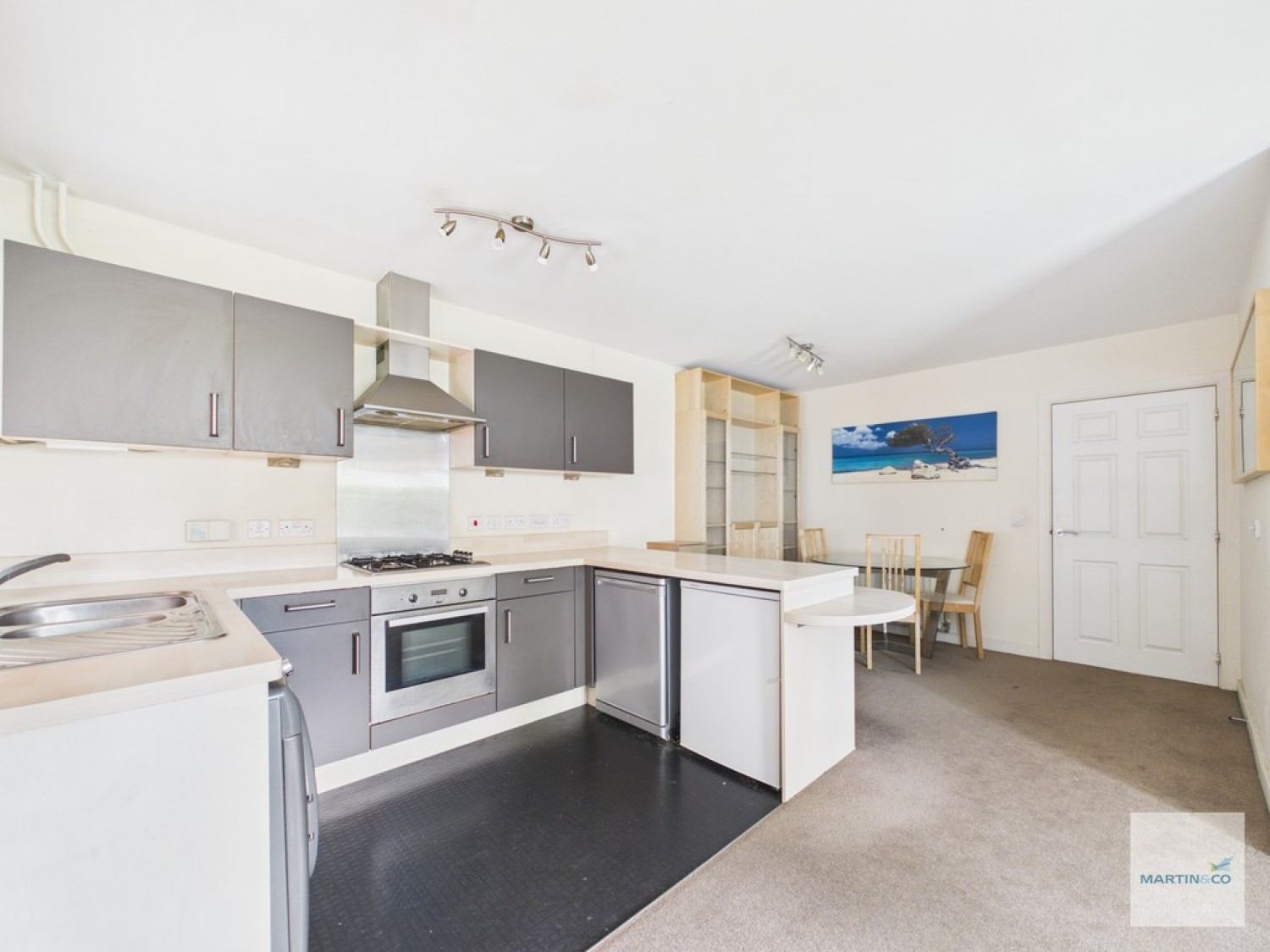 2 bedroom Flat for Sale Hassocks Close, Beeston, Nottingham