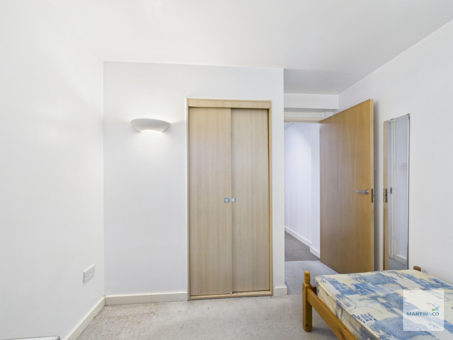 2 bedroom Flat for Auction Park West, Derby Road