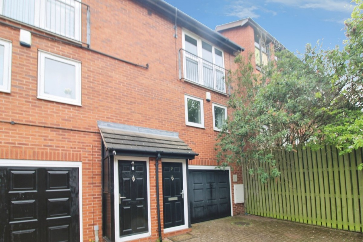 Archway Court, Peveril Street
