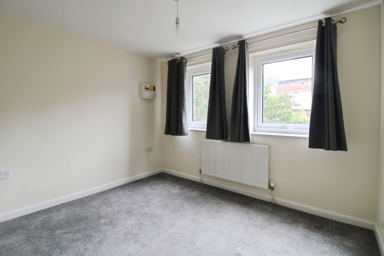 2 bedroom House for Letting Archway Court, Peveril Street