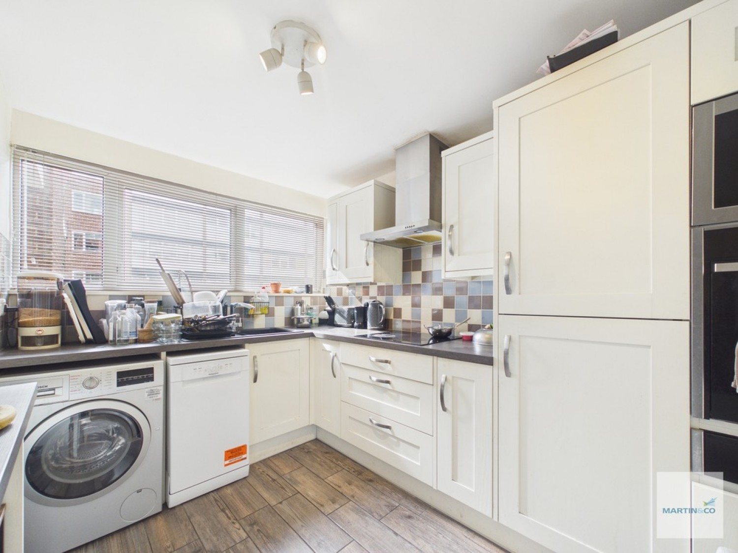 2 bedroom Flat for Sale The Poplars, West Bridgford