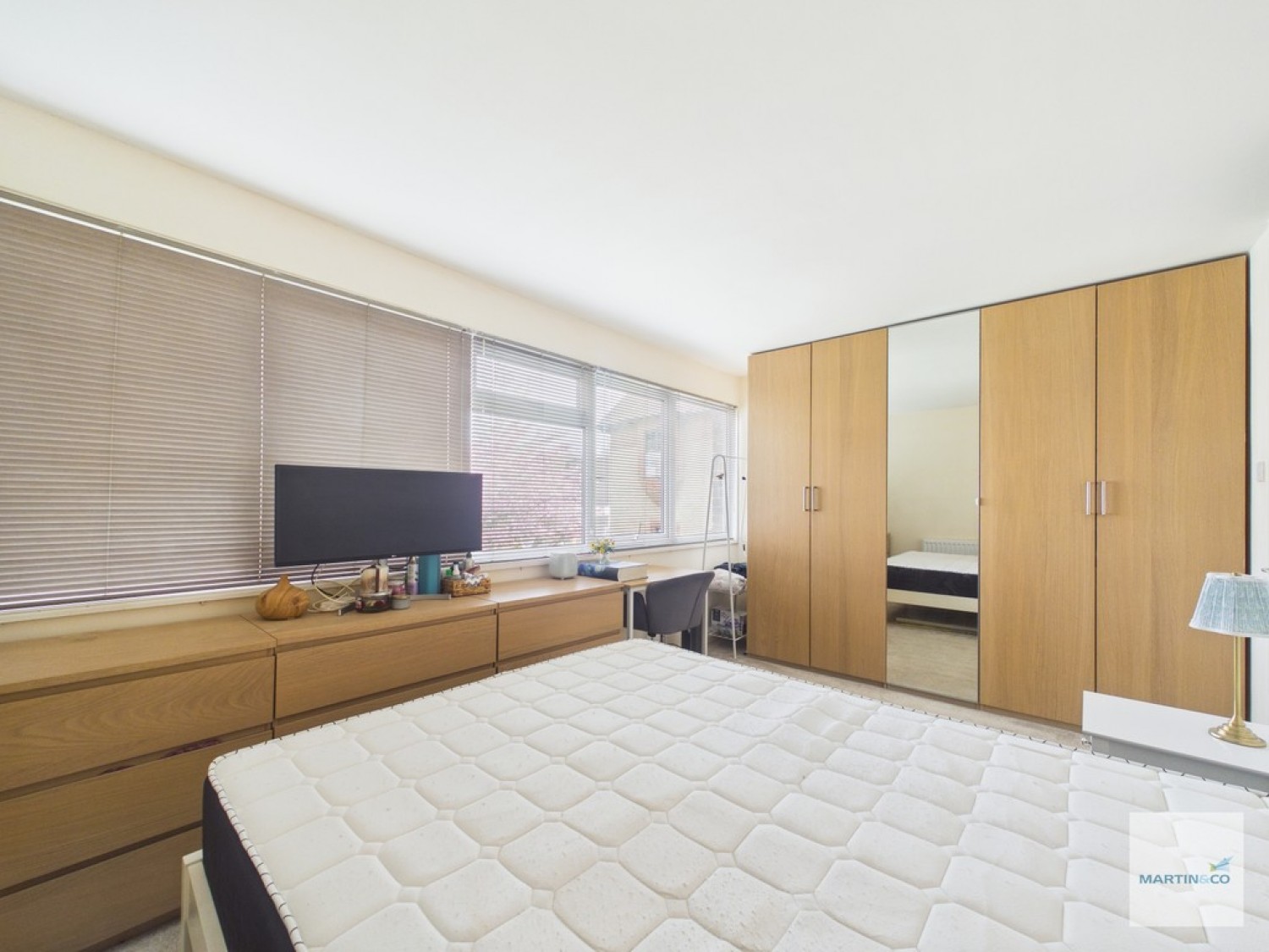 2 bedroom Flat for Sale The Poplars, West Bridgford