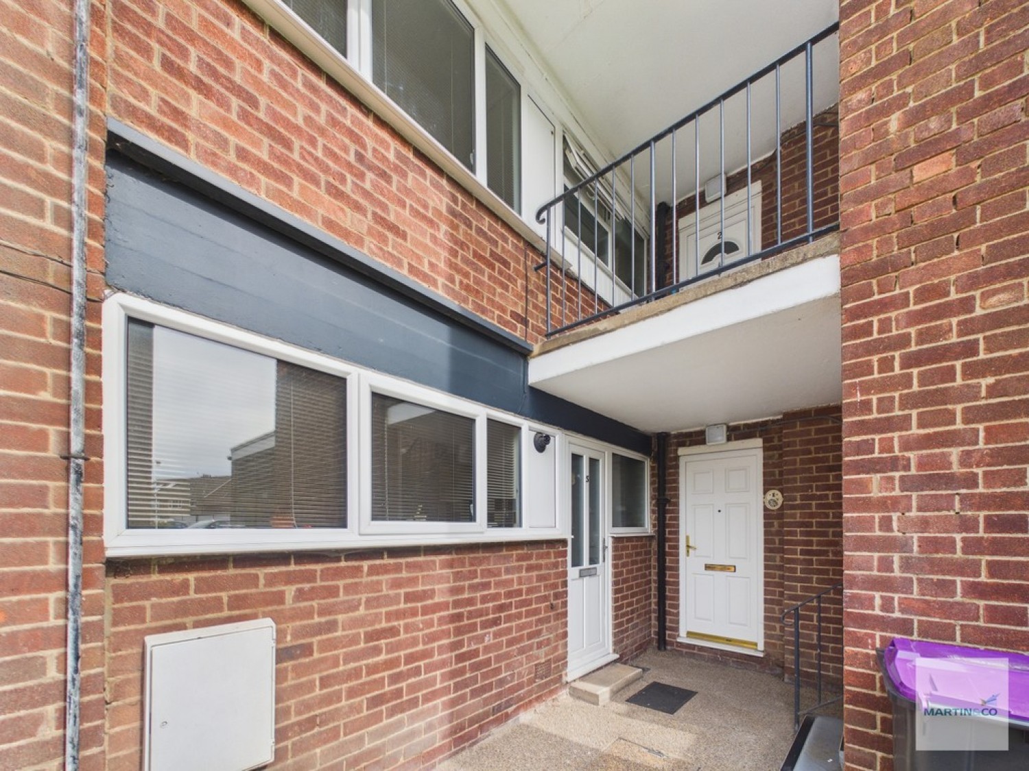 2 bedroom Flat for Sale The Poplars, West Bridgford