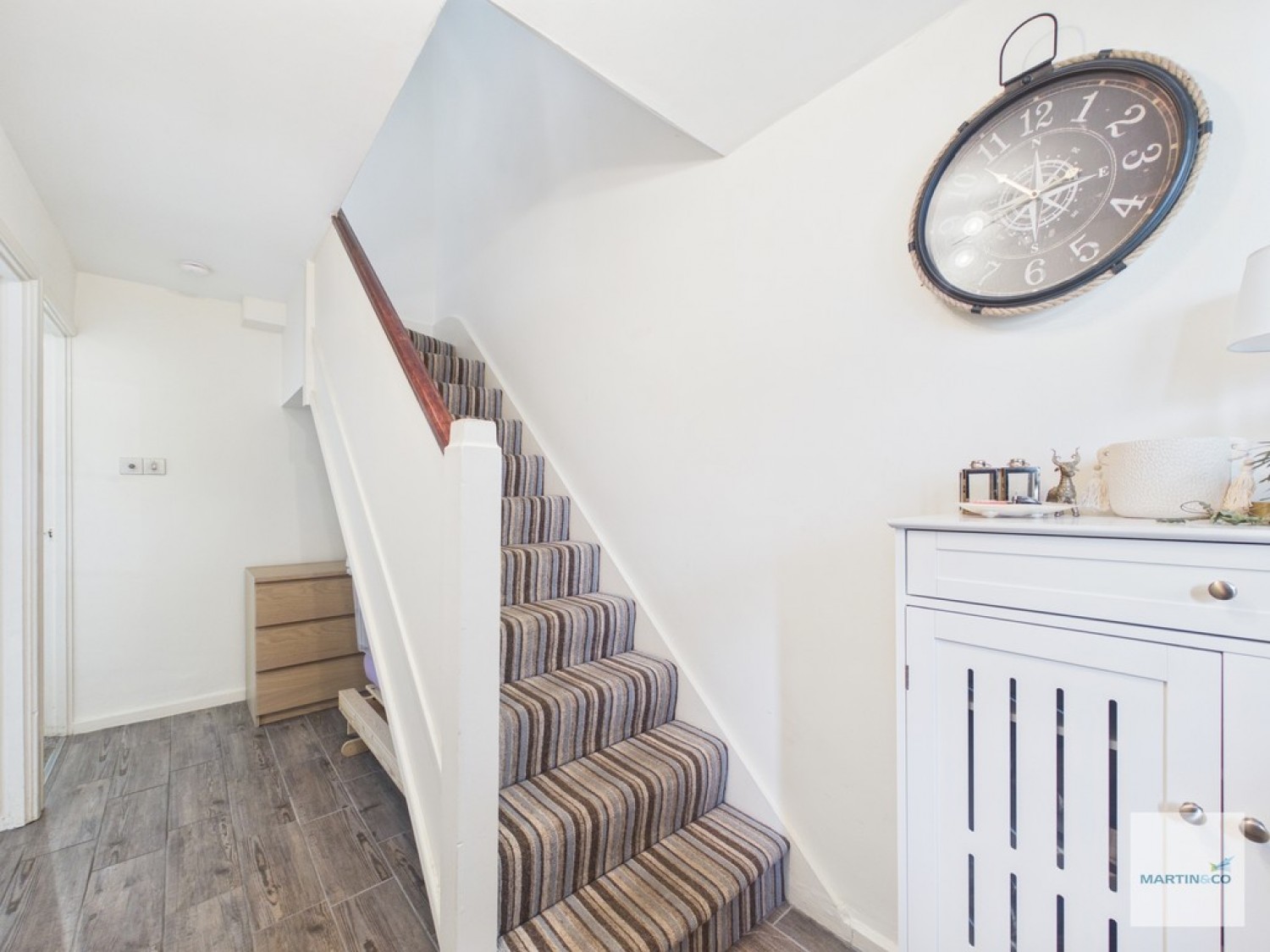 2 bedroom Flat for Sale The Poplars, West Bridgford
