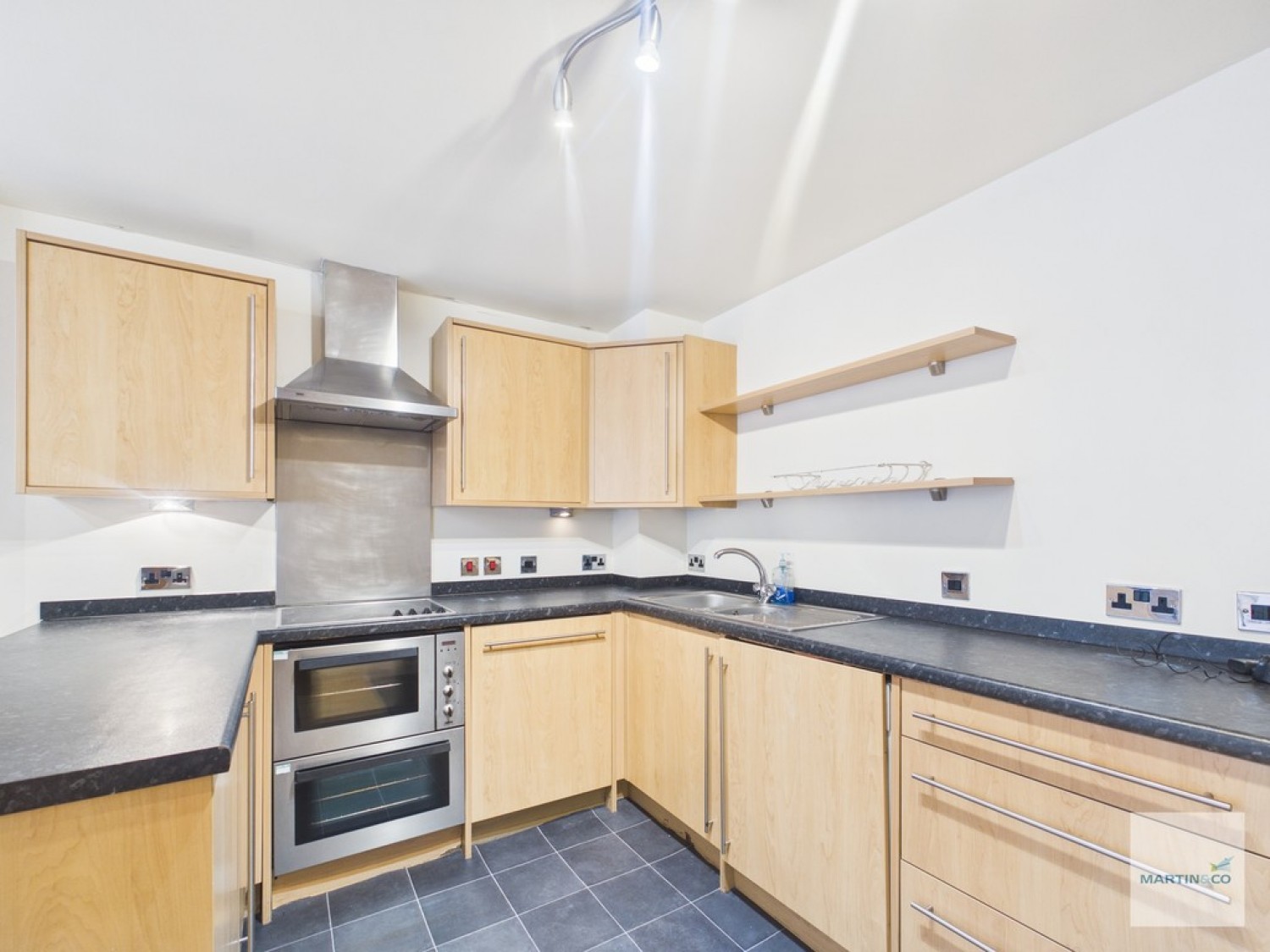 2 bedroom Flat for Sale Weekday Cross Building, Pilcher Gate
