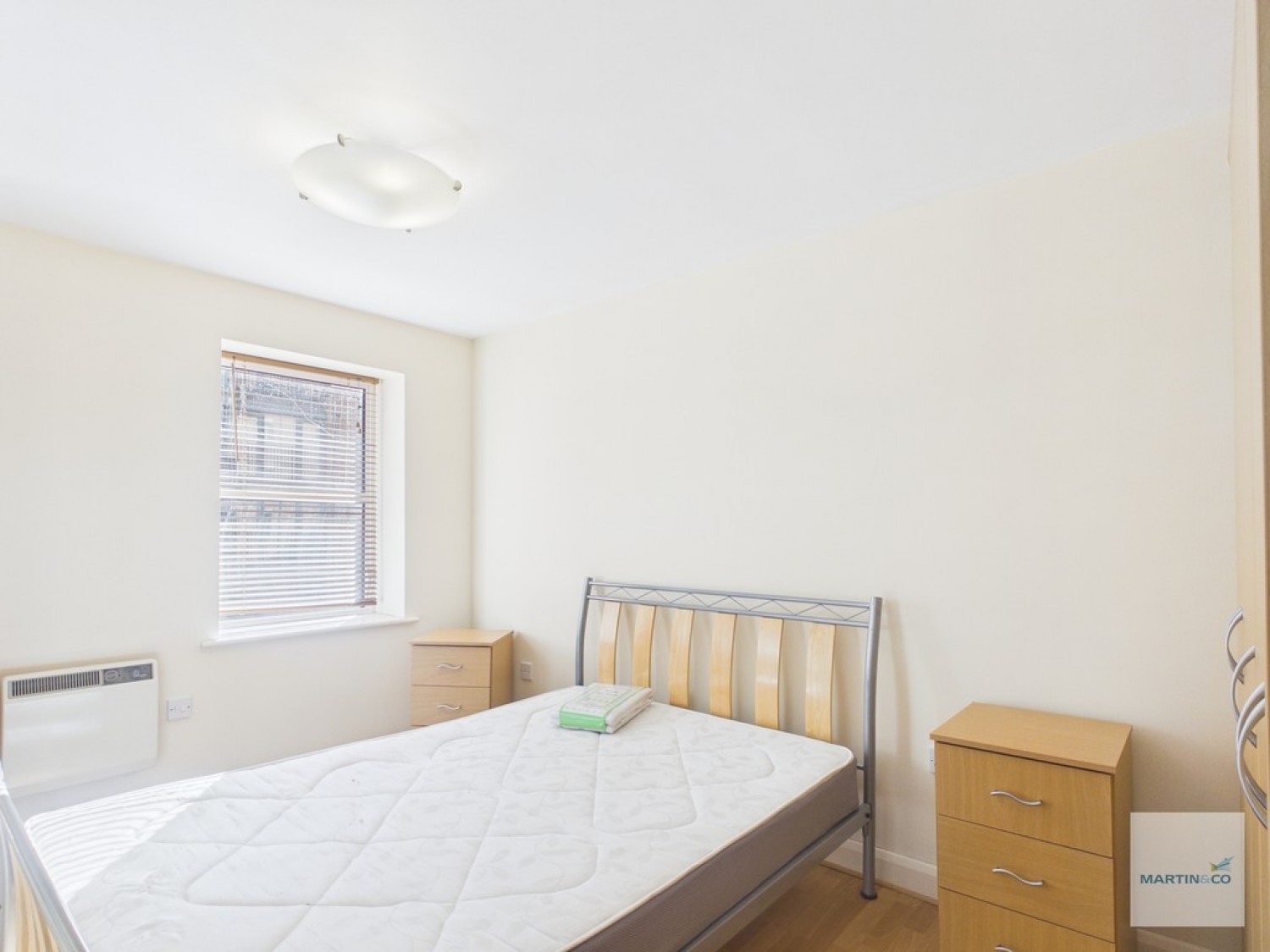 2 bedroom Flat for Sale Weekday Cross Building, Pilcher Gate