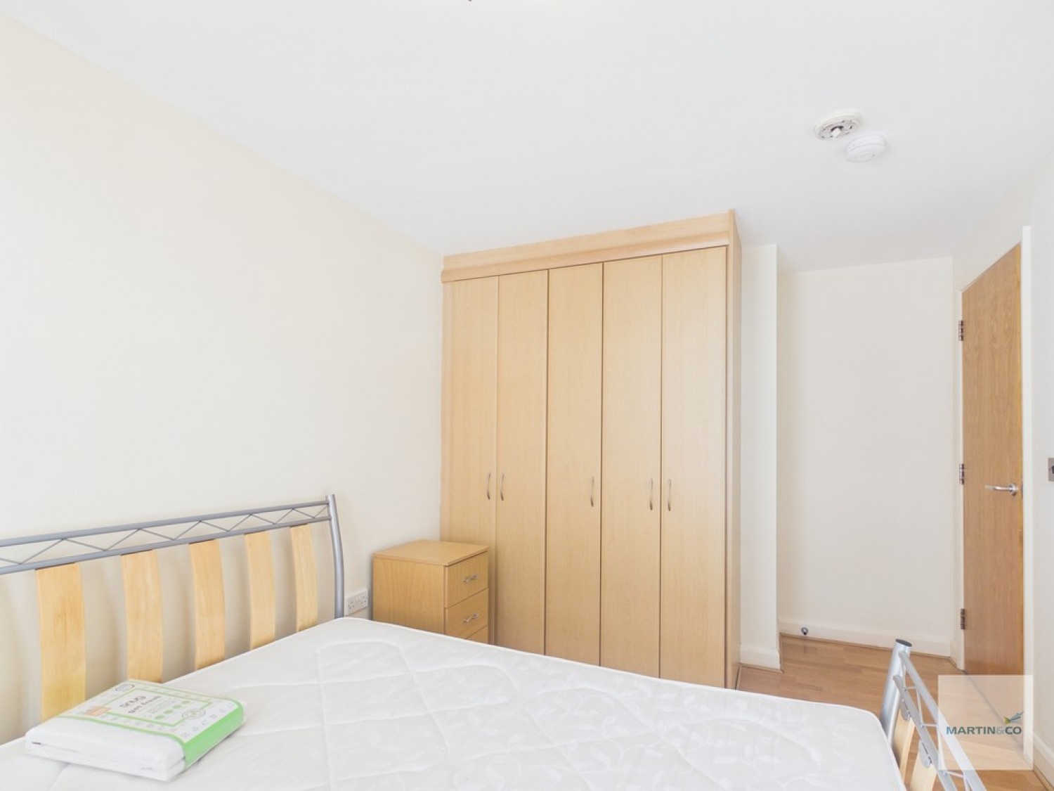 2 bedroom Flat for Sale Weekday Cross Building, Pilcher Gate