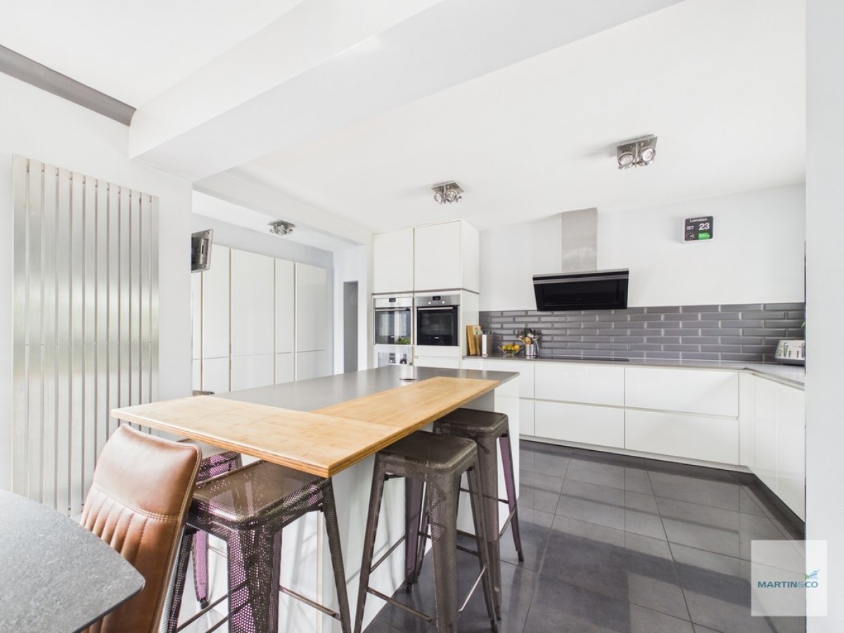 The Jardines, Bramcote