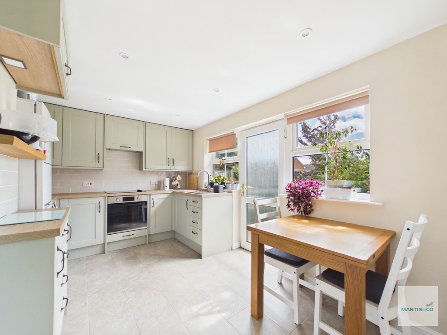 2 bedroom House for Sale Princess Avenue, Beeston