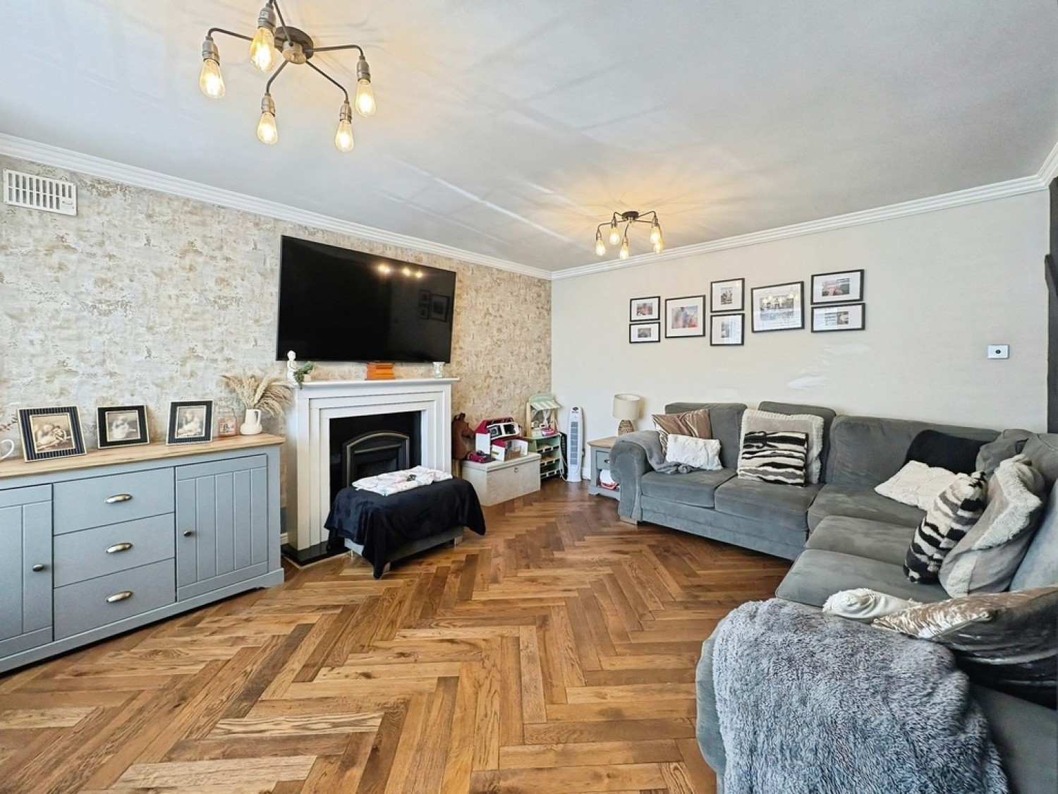 4 bedroom House for Sale Rockley Close, Hucknall