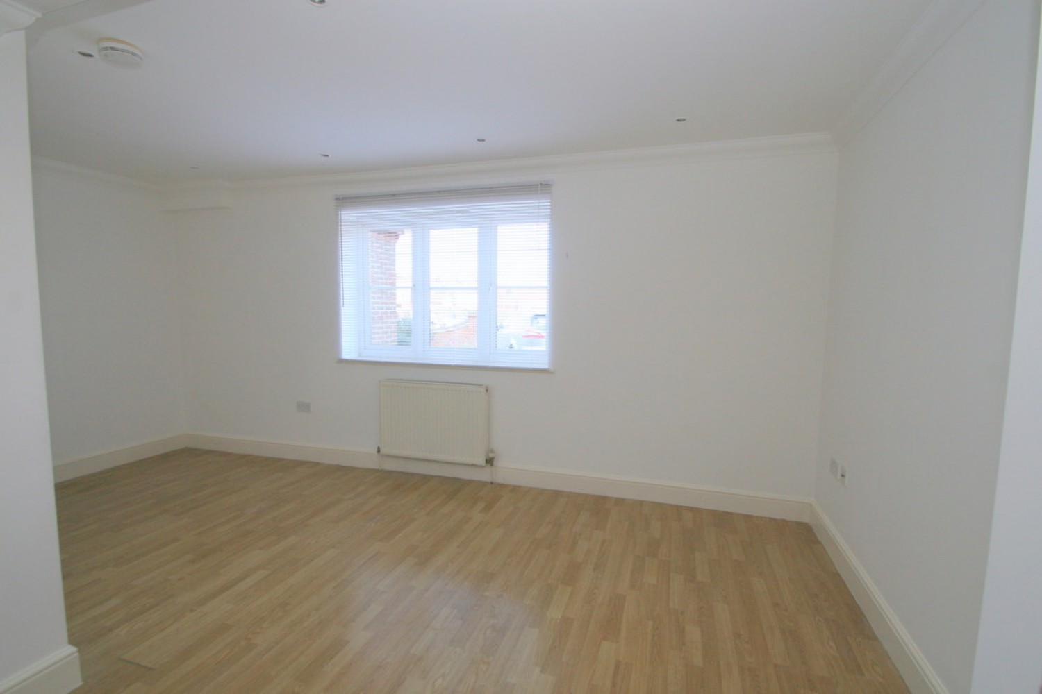 2 bedroom Flat for Letting Coppers Court, Yew Tree Road