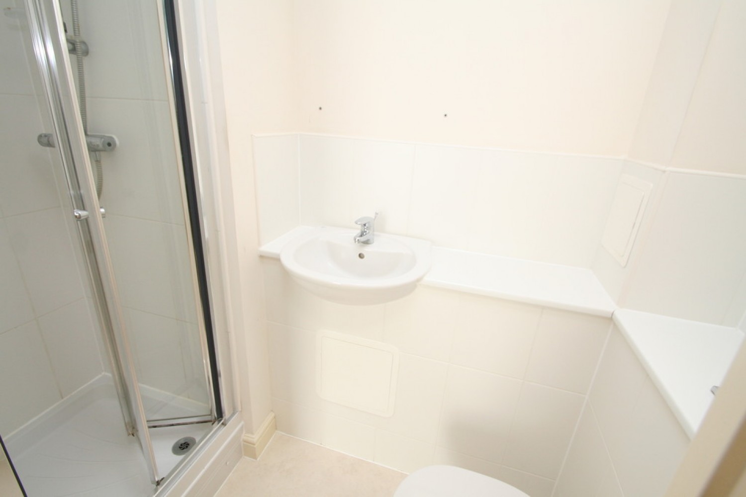 2 bedroom Flat for Letting Lake Court, Medway Drive