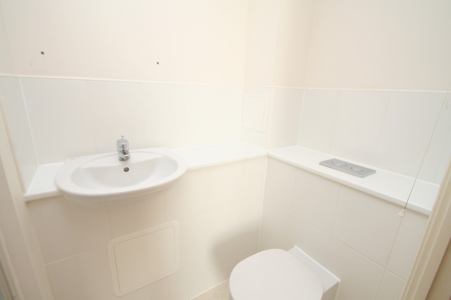 2 bedroom Flat for Letting Lake Court, Medway Drive