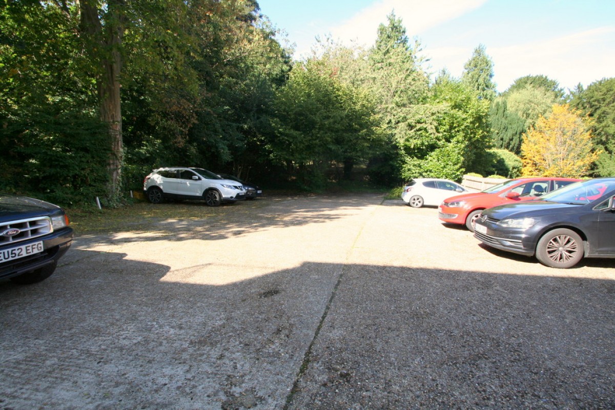 47 Upper Grosvenor Road