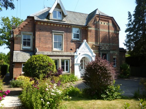 Flat 2, 2 Queens Road