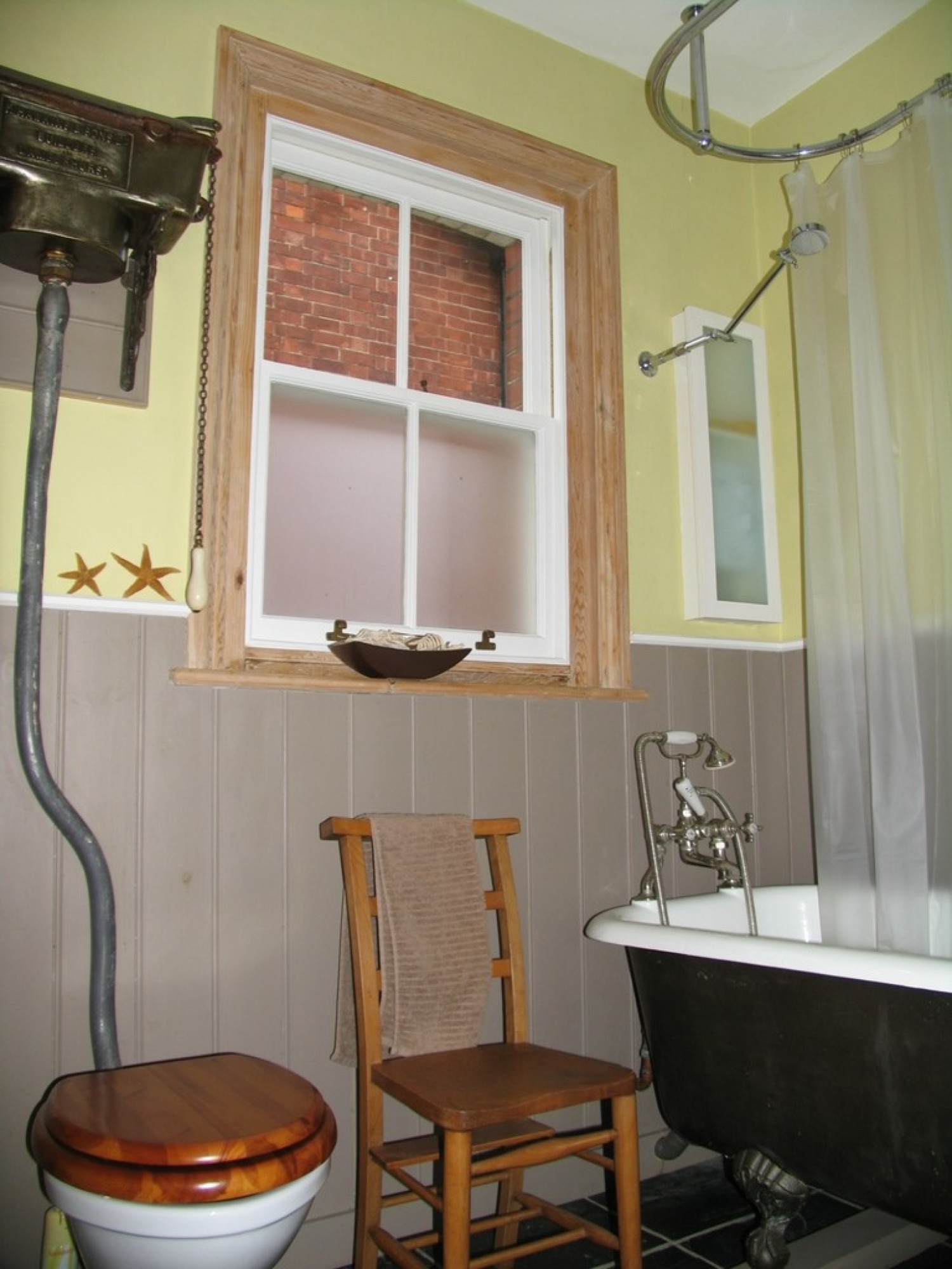 Flat 2, 2 Queens Road