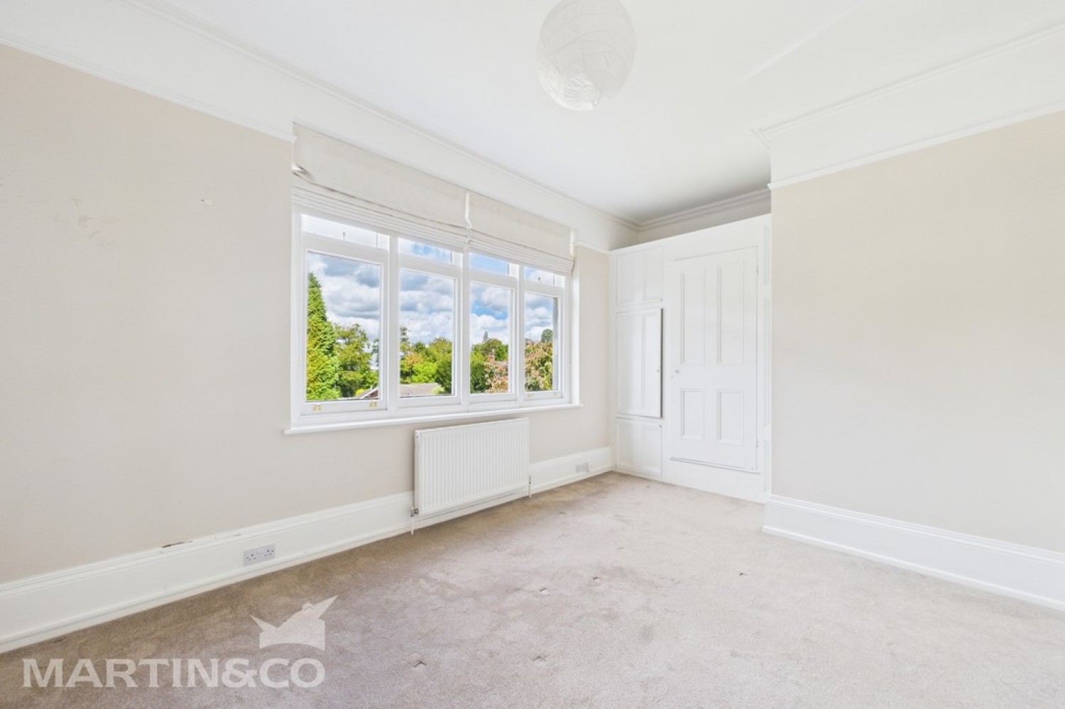 1 bedroom Flat in Flat 1, 8 Thornfield Gardens
