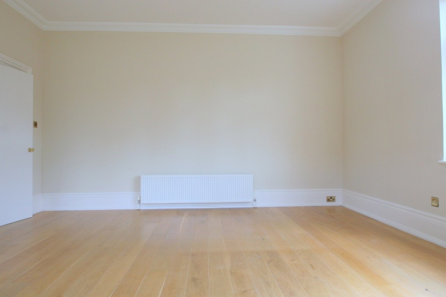1 bedroom Flat in Flat 1, 8 Thornfield Gardens