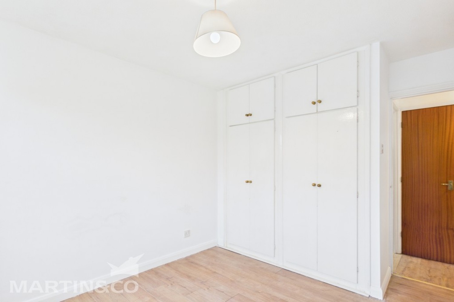 1 bedroom Flat for Sale Liptraps Lane